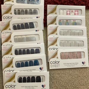 Colorstreet. Brand new. 25 sets. Retailed for $300.